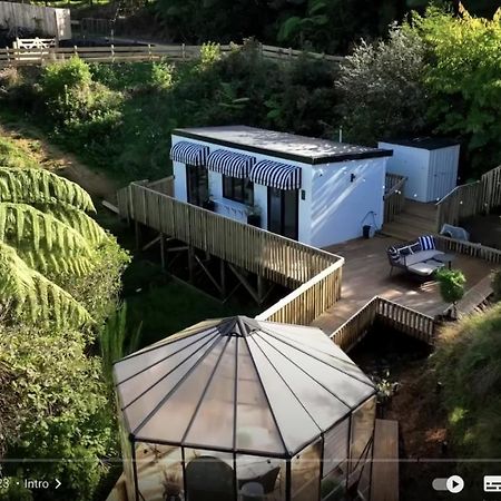 Tiny House With Greenhouse Dining Lower Hutt Zewnętrze zdjęcie