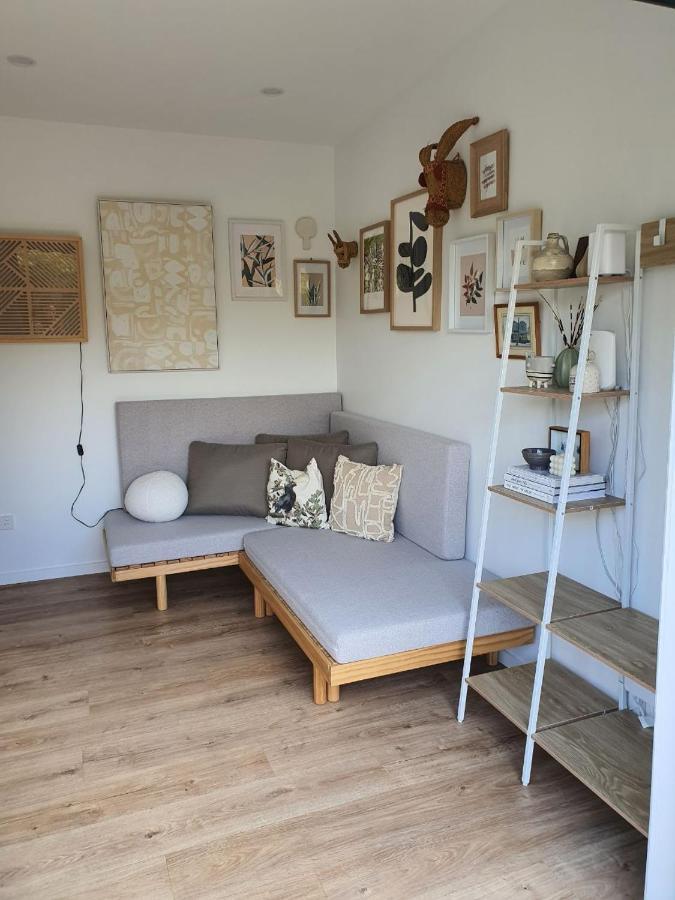 Tiny House With Greenhouse Dining Lower Hutt Zewnętrze zdjęcie
